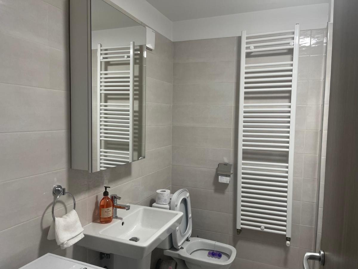 Moghioros Park Residence Apartment Bukarest Eksteriør billede